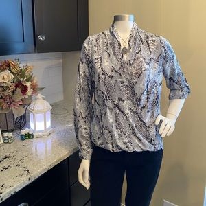PLEIONE SNAKE PRINT BLOUSE Sz XS